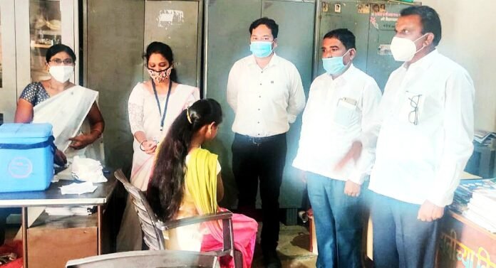 Picsart_22-01-04_23-31-27-328