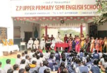 हिवारेबाजारमधील शाळा चालू राहणार; पालक-विद्यार्थी सभेत घेतला निर्णय.