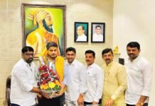 आमदार रोहित पवार यांनी आमदार संग्राम जगताप यांच्याकडे नगर दर्शनाची केली मागणी