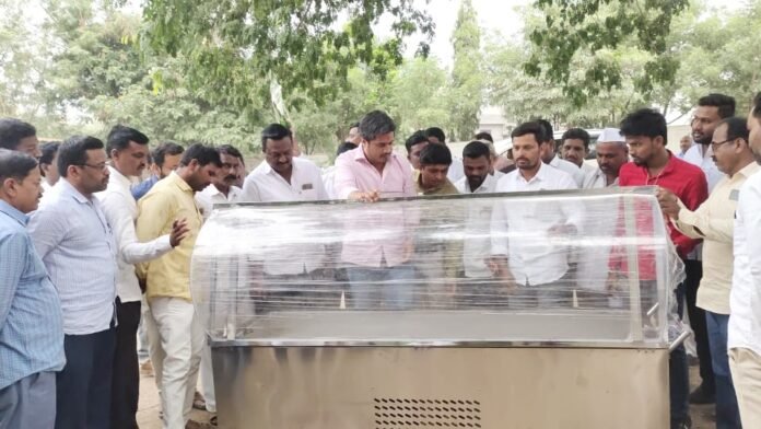 Picsart_22-04-16_16-51-24-524