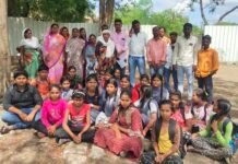 बस वेळेवर येत नसल्याने बांधखडक च्या विद्यार्थ्यांचे बस डेपो मध्ये आंदोलन.