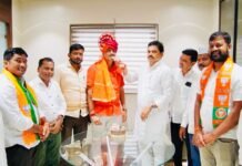 सभापती महोदयांनी आपल्या शिलेदराचा केक कापुन वाढदिवसा केला साजरा..