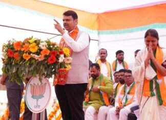 मुख्यमंत्री म्हणून मी पूर्ण ताकदीने रामभाऊंच्या पाठीशी उभा – मुख्यमंत्री देवेंद्र फडणवीस