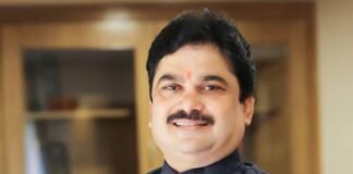 ऐतिहासिक मणिकर्णिका घाट पाडकाम पार्श्वभूमीवर सभापती प्रा. राम शिंदे आक्रमक.