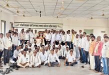 जामखेड येथील जिल्हा बँकेत उपमुख्यमंत्री अजित पवार यांना श्रद्धांजली अर्पण