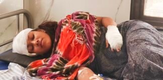 बोलत नसल्याने नृत्यांगना महीलेवर कोयत्याने हल्ला, हल्यात महिला गंभीर जखमी