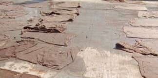 शहरातुन जाणार्या राष्ट्रीय महामार्गाच्या सिमेंट रस्त्याला पडले तडे