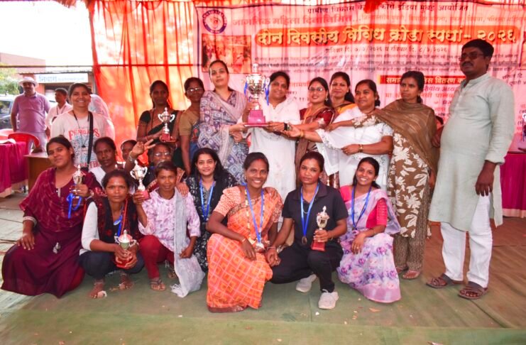 पायलताई बाफना यांच्या हस्ते क्रीडा स्पर्धेचे पारितोषिके प्रदान