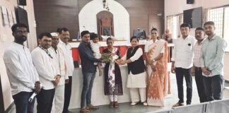 जामखेड लोकन्यायालयात तुटलेले संसार पुन्हा सांधले; पोटगीचे प्रकरण मिटवून कुमटकर दाम्पत्य पुन्हा एकत्र