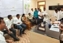 टवाळखोरांचा बंदोबस्त करा राष्ट्रवादीचे पोलीसांना निवेदन