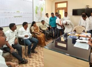 टवाळखोरांचा बंदोबस्त करा राष्ट्रवादीचे पोलीसांना निवेदन