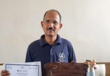 राष्ट्रीय पुरस्कार विजेते शिक्षक रवींद्र भापकर यांचा नॅशनल ज्युरी मेंबर म्हणून सन्मान