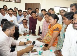नागरिकांच्या प्रश्नांवर तत्काळ कार्यवाहीच्या आ. रोहित पवारांच्या सूचना