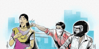 महीलेच्या गळ्यातील दिड लाखांची सोन्याची चैन हिसकावली