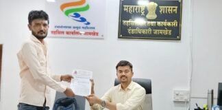 मोहा परिसरातील कला केंद्रांवर कारवाईची मागणी; तहसीलदारांना निवेदन सादर.