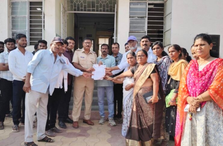 जामखेडच्या तुषार बोथरा याच्या विरोधात वंचितचे आंदोलन