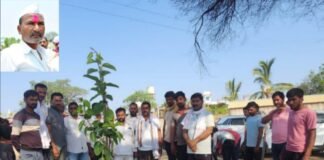 बांधखडक येथे अस्थी विसर्जित एवजी वृक्षरोपण करत दिला सामाजिक संदेश