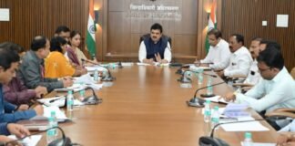 रस्ते विकासकामांची गुणवत्ता कायम राखत प्रलंबित कामांना गती द्या : सभापती प्रा. राम शिंदे