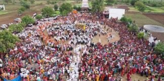 संत वामनभाऊंच्या पालखीचे जामखेडला पहिले गोल रिंगण उत्साहात संपन्न
