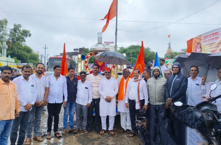 राष्ट्रमाता जिजाऊ स्मृतीज्योत रथयात्रेचे जामखेडमध्ये जल्लोषात स्वागत