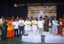 “मतांची दहशत दाखवल्याशिवाय भटके-विमुक्तांना अधिकार मिळणार नाहीत” – प्रकाश आंबेडकरांचे वक्तव्य