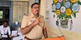 युवकांनी व्यसनमुक्त राहावे ही काळाची गरज : पो. नि. दशरथ चौधरी