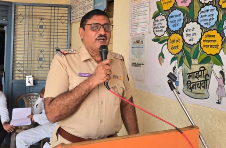 युवकांनी व्यसनमुक्त राहावे ही काळाची गरज : पो. नि. दशरथ चौधरी